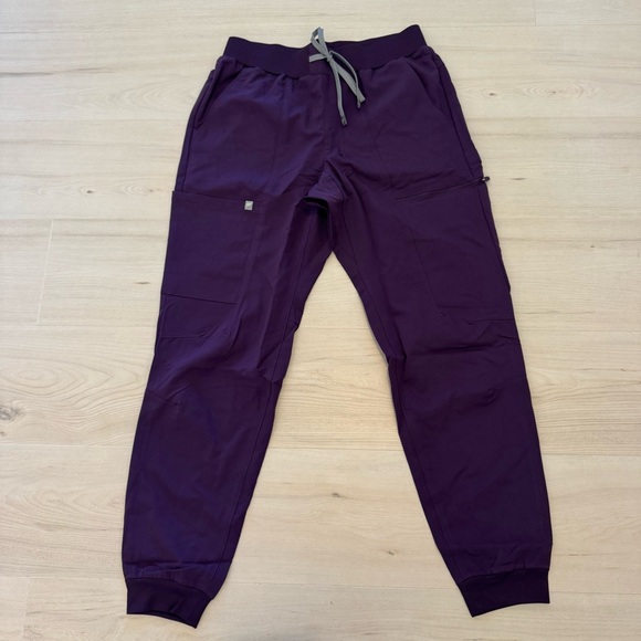 Fabletics Deep Purple Scrub Set Large - Picture 3 of 3